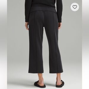 Softstreme high rise cropped leg pant